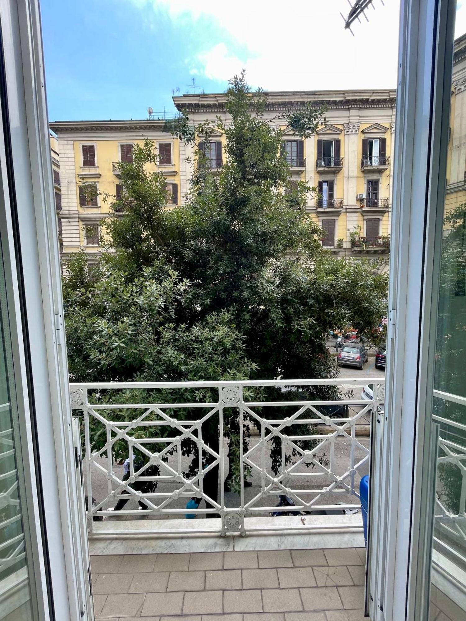 Casa Duchesca Bed & Breakfast Napoli Bagian luar foto